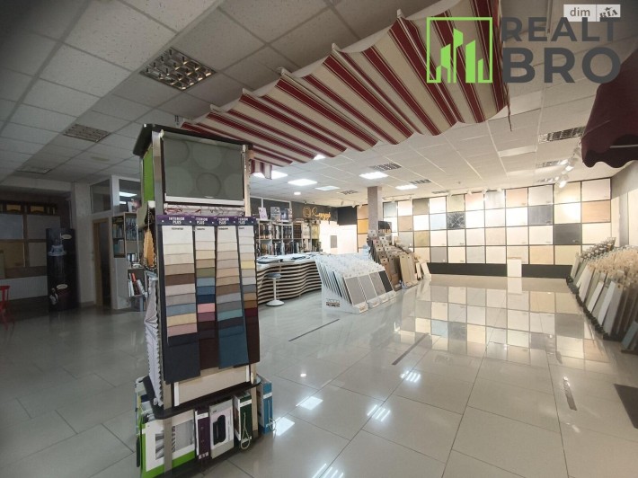 Оренда приміщення в центрі міста, 180 м2 - фото 1