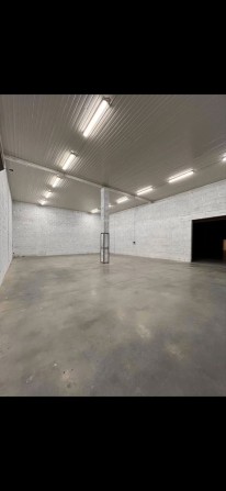 Здається в оренду склад , складські приміщення 400 м2 - фото 1