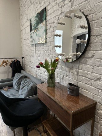 Оренда (комунальні включено) робоче місце для бровиста візажиста - фото 1