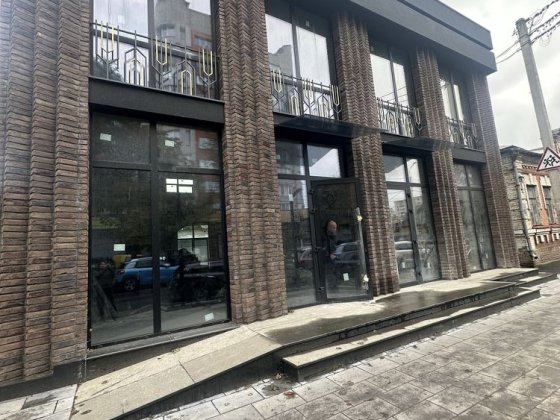 Оренда окремостоячого приміщення центр міста Хмельницкий