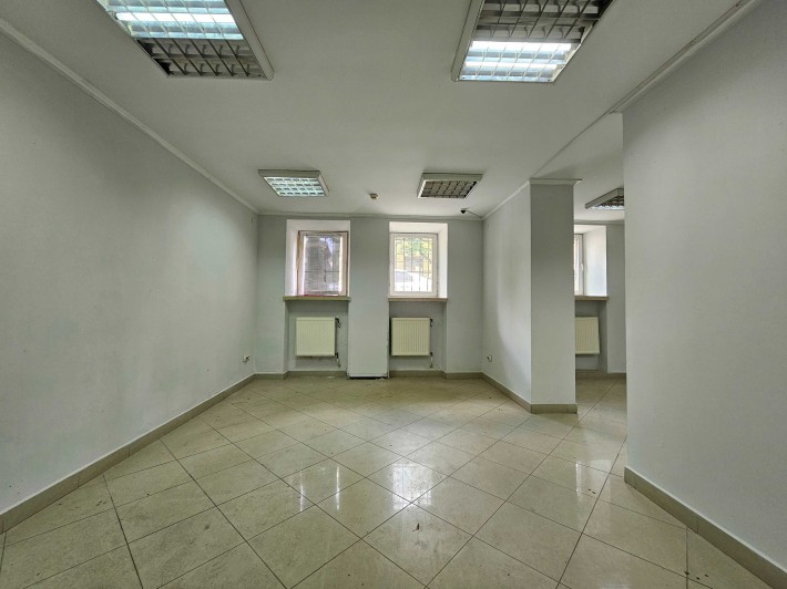 Оренда Комерційного приміщення з ремонтом. Центр - фото 1