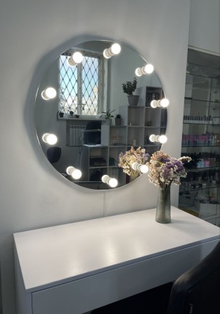 Суборенда для візажиста або для майстра по зачіскам - фото 1