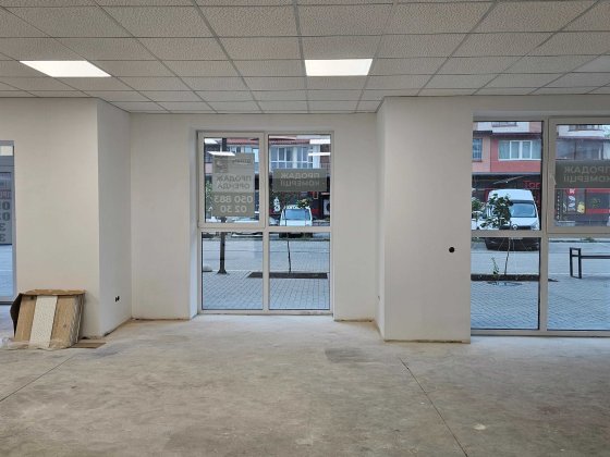 Оренда комерційного фасадного приміщення, 130м по вул. Кисілевської Івано-Франківськ