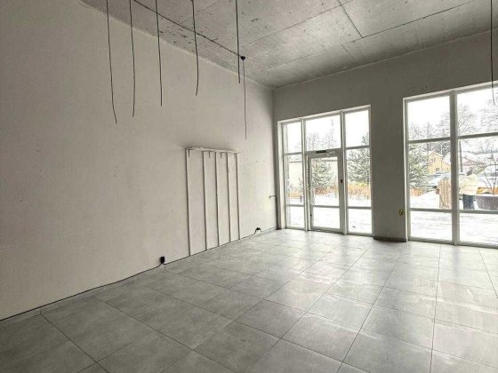 Оренда фасадного приміщення, новий ЖК бізнес-класу