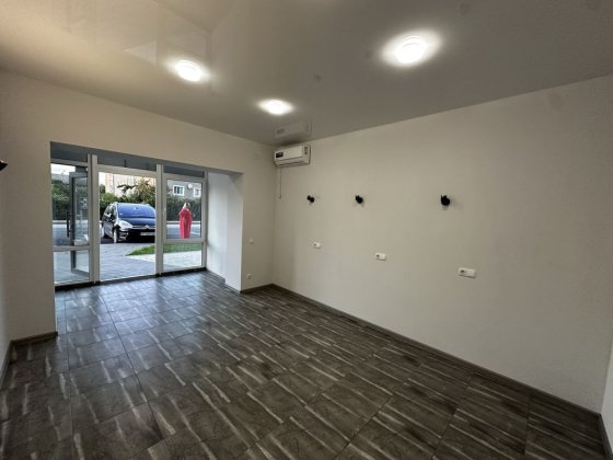 ФАСАД Оренда комерційного приміщення ЖК Опришківська Слобода Ивано-Франковск