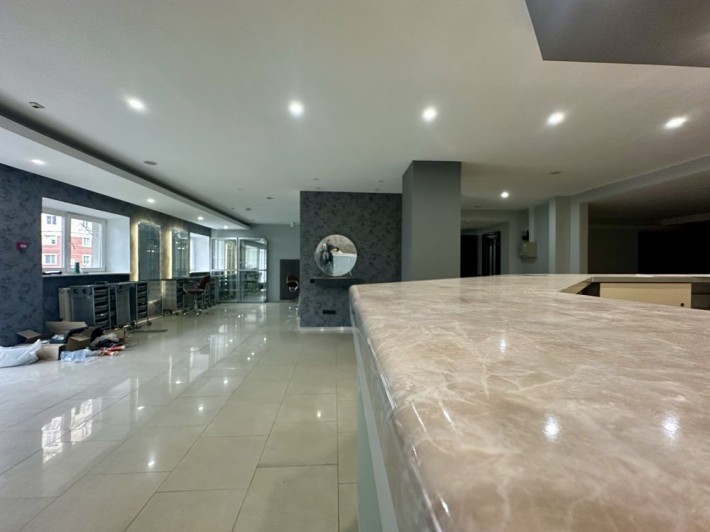 БЕЗ ВІДКЛЮЧЕНЬ Оренда робочих місць кабінет  салон центр міста - фото 1