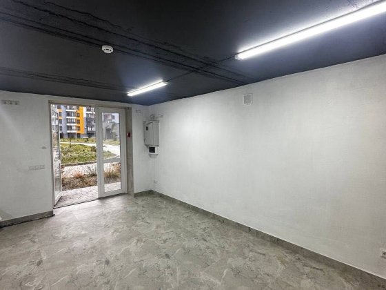 Оренда фасадного офісу 42 м2 в ЖК закритого типу Івано-Франківськ