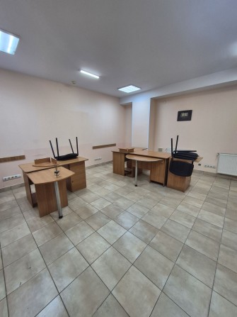 Комерційне приміщення по вул.Сахарова - фото 1