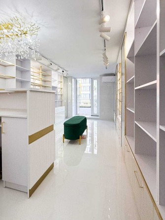 Здаєтся в оренду світле  приміщення в ЖК ПАРКОВЕ МІСТЕЧКО. - фото 1