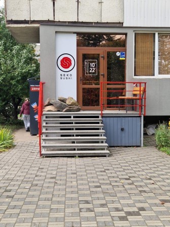 Оренда приміщення по пр.Відродження, район Дитячої л-ні з паркомісцями - фото 1