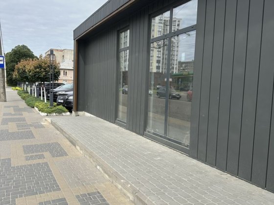 Київський майдан!! Оренда фасадного приміщення з санвузлом Луцк