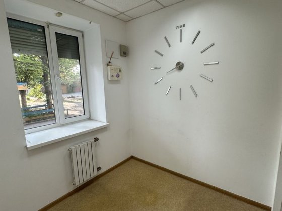 Здається в оренду кабінет для бьюті майстра та окремо візажний стіл Кривой Рог