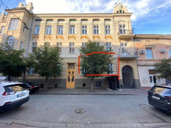 Оренда офісу біля пл. Міцкевича Івано-Франківськ