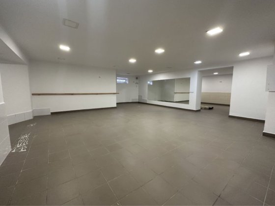 Оренда комерційне приміщення з ремонтом в заселеному комплексі 100 м2 Івано-Франківськ