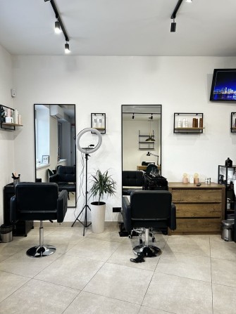 Оренда перукарського крісла на день. Ірпінь - фото 1