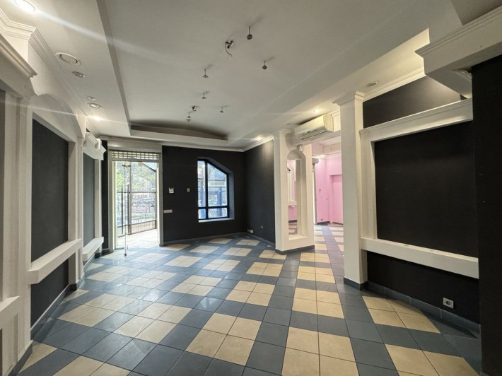 Здам комерційне приміщення в оренду , центр міста , вільне призначення - фото 1