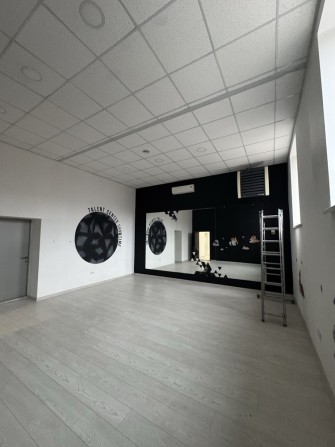 Оренда приміщення площа Визволення Центр. Міський  район - фото 1