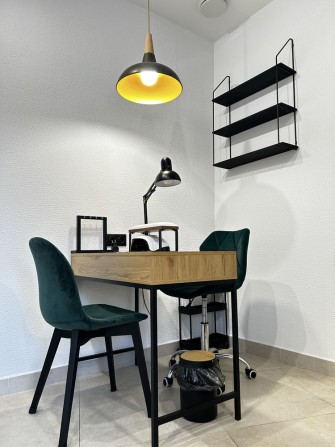 Оренда місця для майстра манікюру. Ірпінь - фото 1