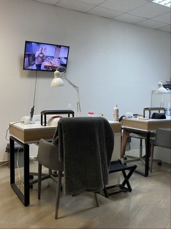 Робоче місце майстра манікюру, майстра бровіста - фото 1