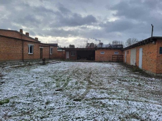 Здається  складське приміщення по вул Єршова Луцьк