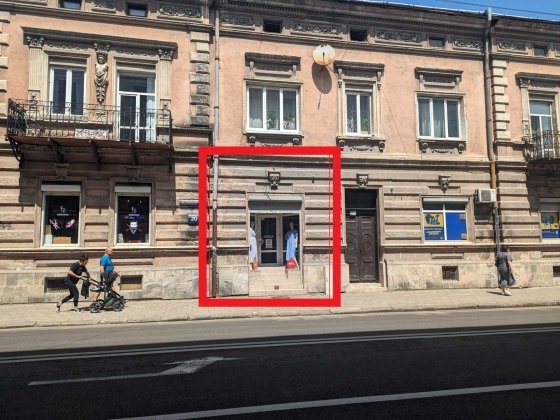 Оренда фасадного приміщення в центрі Івано-Франківськ