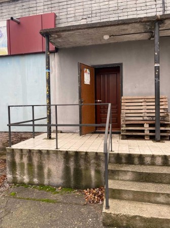 Оренда приміщення ~ 28м2, червона лінія - фото 1