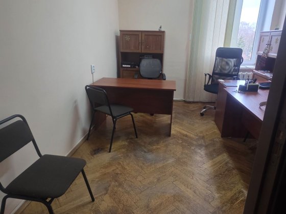 Здається в суборенду офіс Луцьк