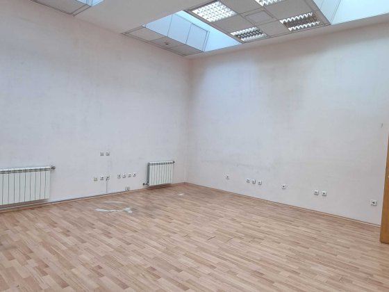 Світло є. Оренда приміщення зуп. Героїв України в будівлі "КРЕБО" Кременчуг