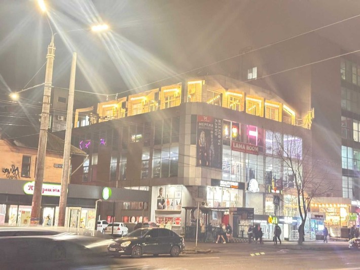 Здам затишний офіс на 95 кварталі з шикарним панорамним видом. - фото 1