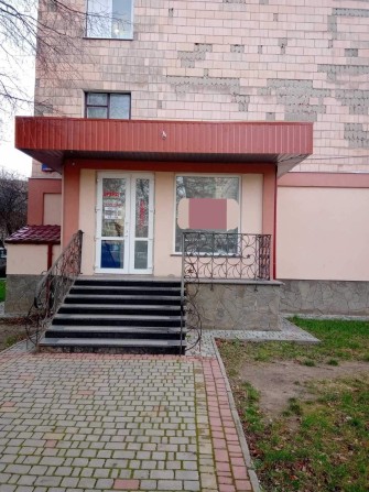 Здам в оренду комерційне приміщення  на проспекті Соборності - фото 1