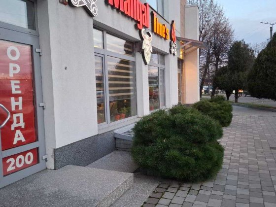 Цоколь 197кв.м перехрестя Коновальця-Петлюри Івано-Франківськ