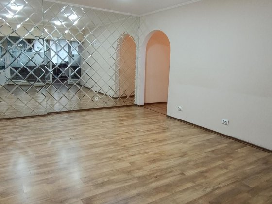 Приміщення в Центрі з автономним опаленням Кременчуг