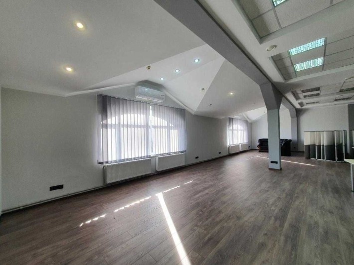 Оренда офісного приміщення в центрі Івано-Франківська - фото 1