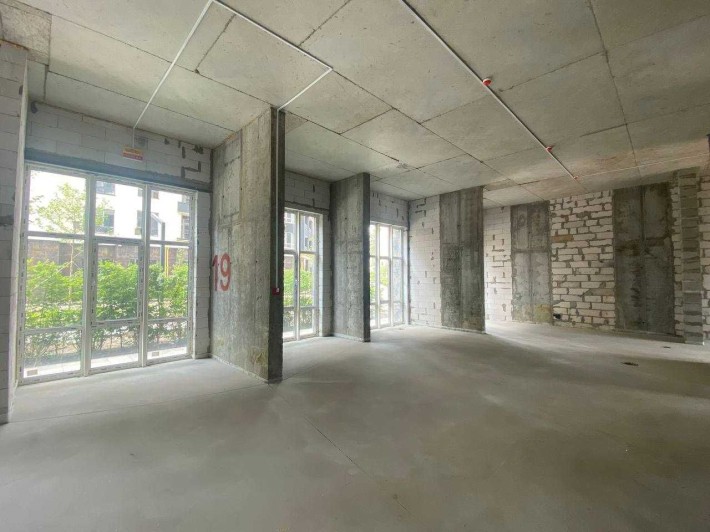 Оренда великого приміщення в ЖК Синергія Сіті, 19 будинок - фото 1