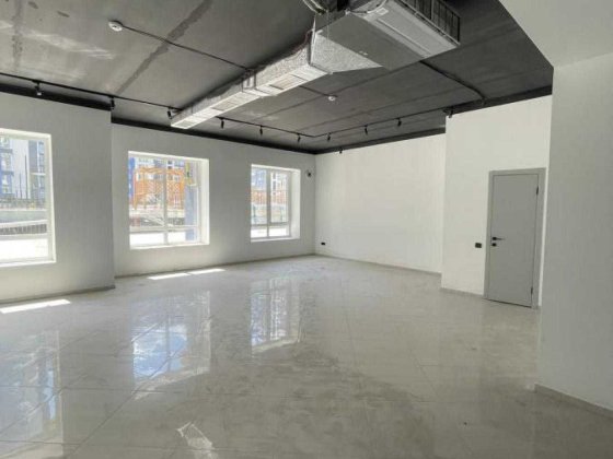 Оренда комерційного приміщення — 72 м², ТРЦ “Княгинин” Івано-Франківськ