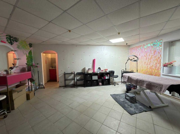 Оренда комерційного приміщення 53 м² в густонаселеному районі - фото 1