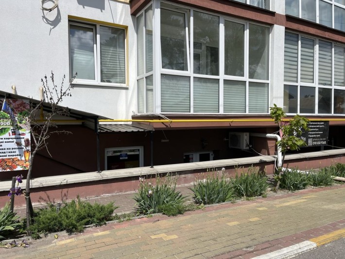 Здам в оренду торгівельне приміщення з ремонтом. - фото 1