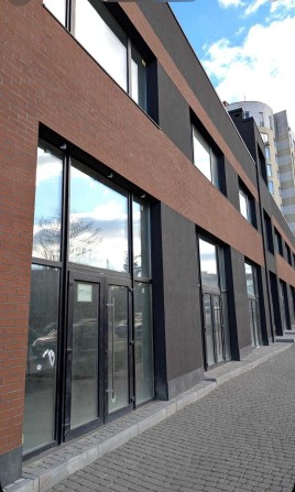 Здається в оренду фасадне комерційне приміщення  45м2 в центрі міста . - фото 1