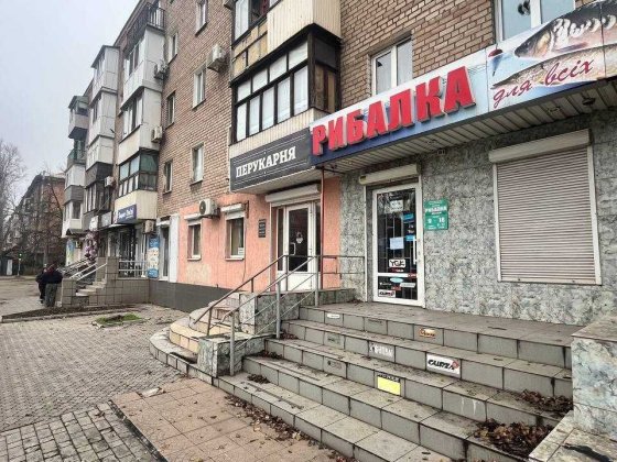 Фасадне приміщення 96,6 м² на червоній лінії — ідеальне для бізнес!