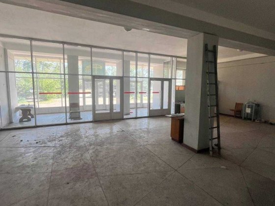 Оренда багатофункціональної будівлі у Кривому Розі – 1593 м²