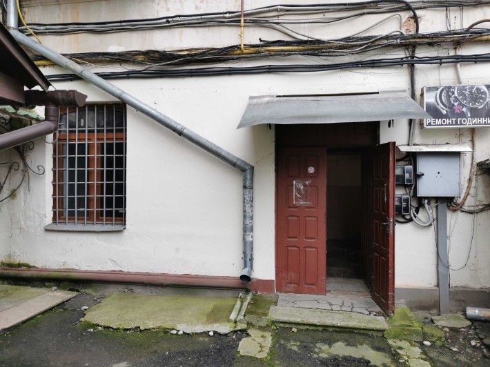 ОРЕНДА офісного приміщення 61,1 кв.м., в центрі м.Луцька (пр. Волі,15) - фото 1