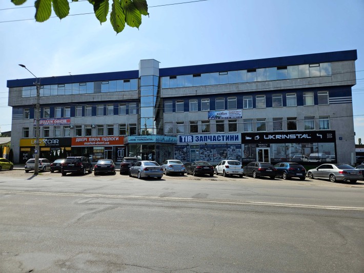 Оренда магазин + склад в м.Луцьку по вул. Рівненській, 48 - фото 1