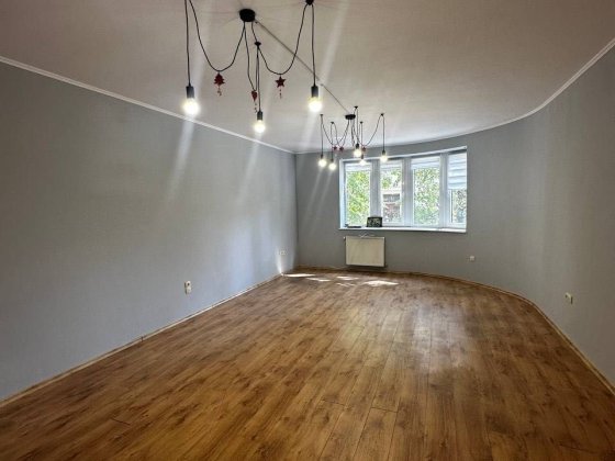 Оренда фасадного офісу 50 м2 в центрі міста Івано-Франківськ