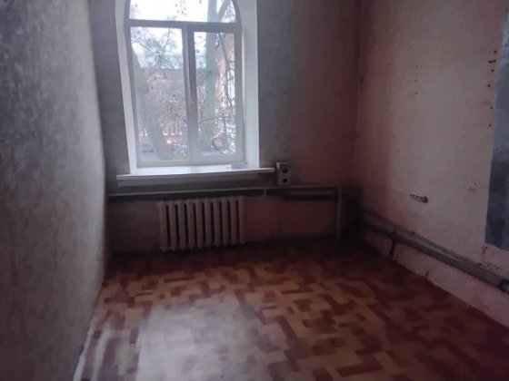 Здам 14м2 (Р-н Ц. ринку, вул. В.Чорновола, 18) Полтава