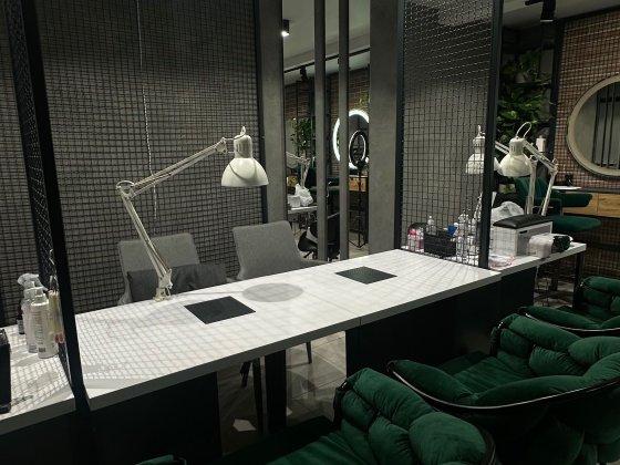 Оренда місця для майстра манікюру/перукар/бровист/візажист/лашмейкер Ровно