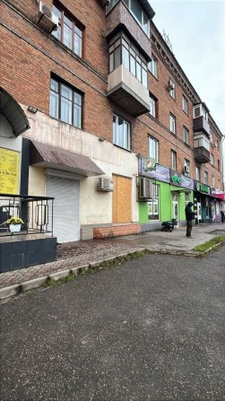 Здається в оренду приміщення на Червоній лінії біля зупинки! - фото 1