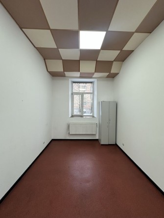 ЦЕНТР 14м2 Здам Офіс з ВОДОЮ за ХОРОШОЮ ЦІною - фото 1