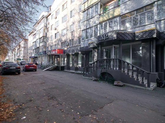 Довгострокова оренда фасадного приміщення вул. С.Бандери Ровно