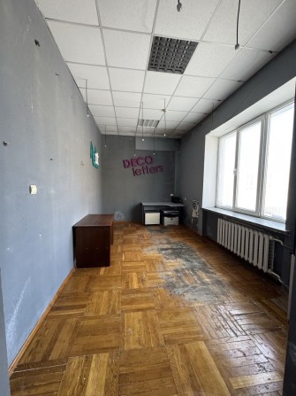 Довгострокова оренда офісу приміщення 16.3 кв.м в центрі без ремонту - фото 1