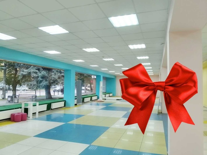 Центр! Торгове приміщення ТОП-класу, вул.Галицька, 427 кв/м, парковка - фото 1